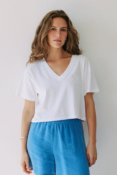 Deep V Tee | Organic Cropped Tee – LA RELAXED